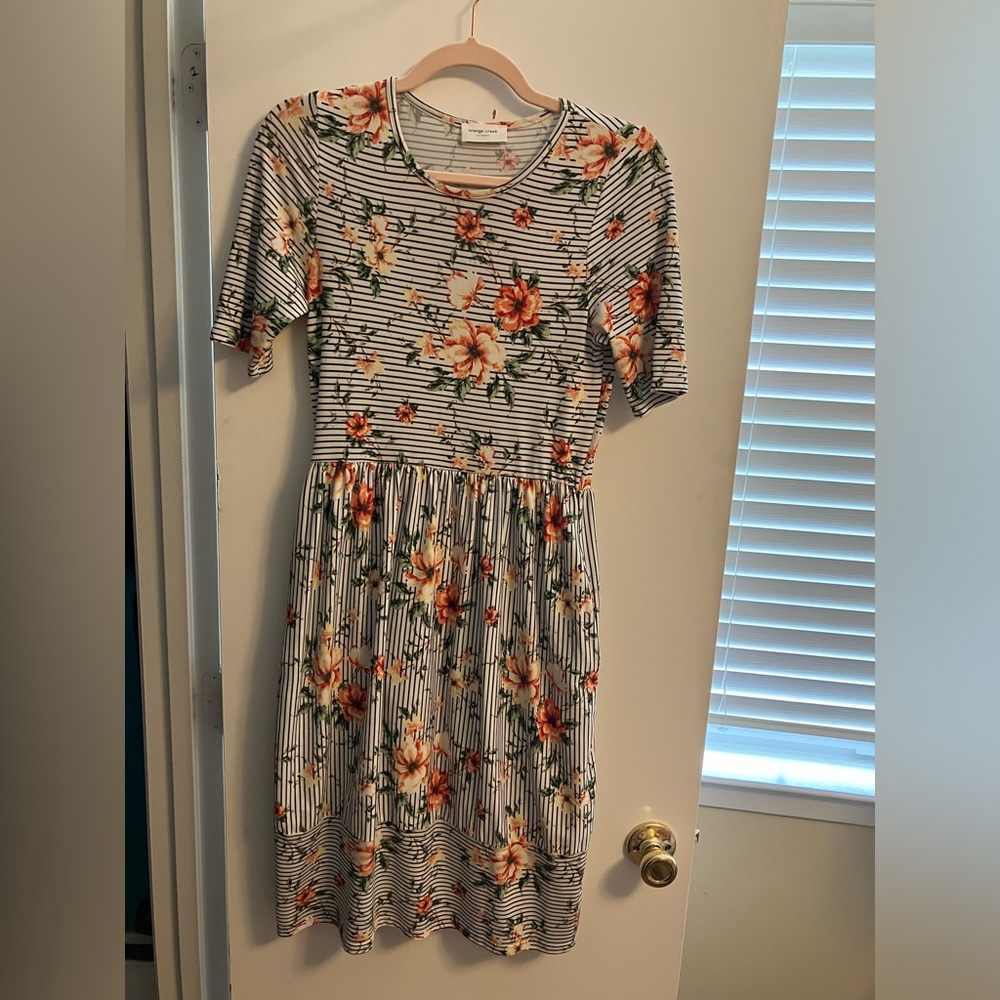 Floral midi dress with pockets